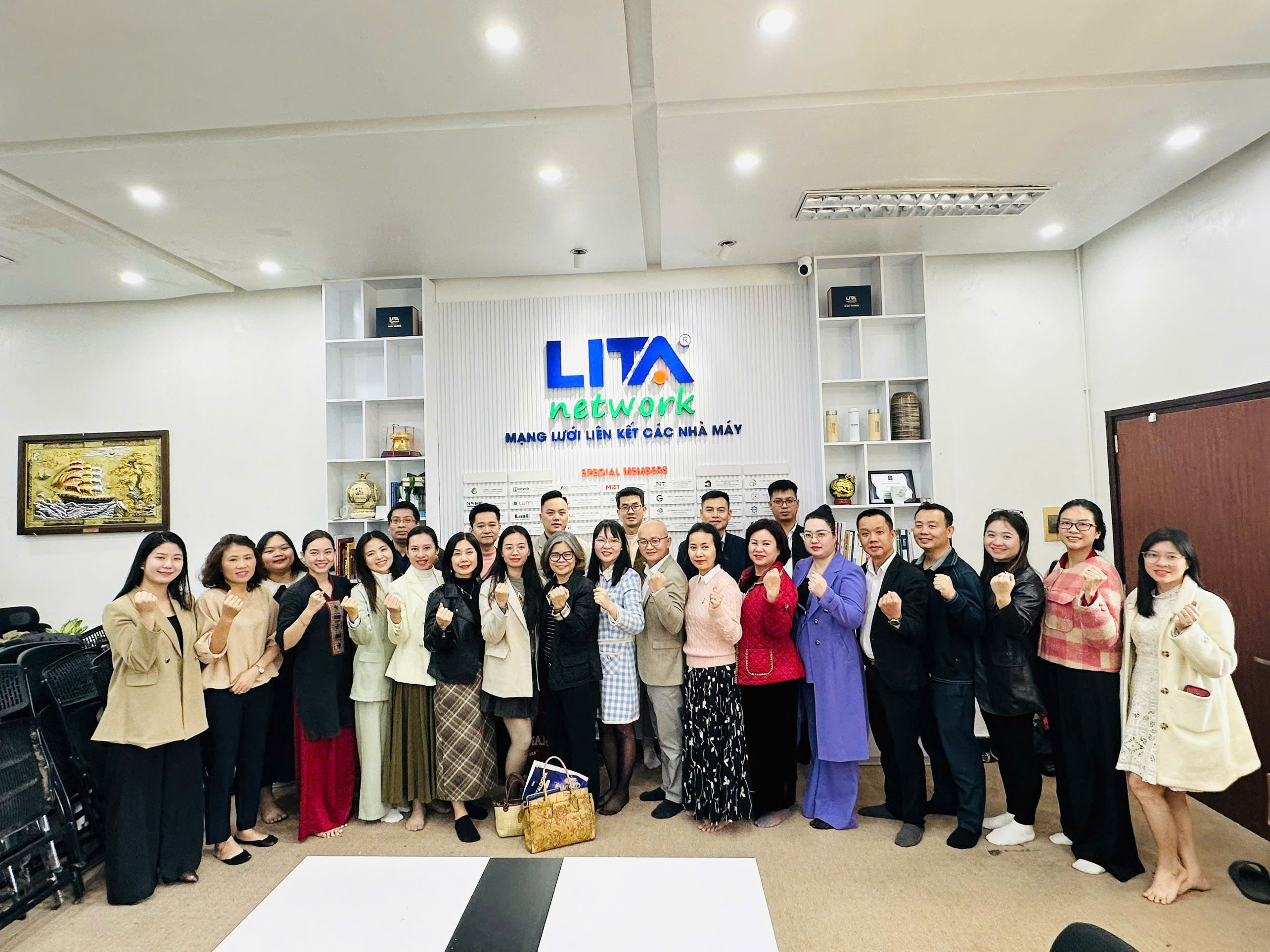 RA MẮT TEAM QUÀ TẶNG DOANH NGHIỆP – KẾT NỐI SẢN XUẤT & KINH DOANH 